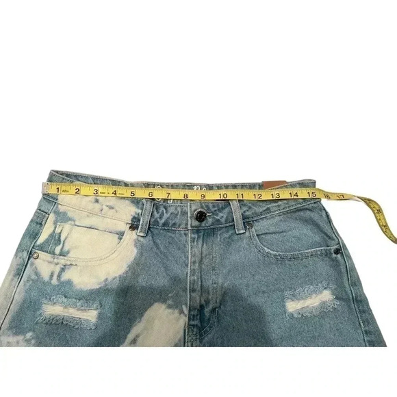WOMEN’S ORGANIC BLUE DISTRESSED ACID WASH DENIM SHORTS•SIZE 31•NWT• - Picture 6 of 10